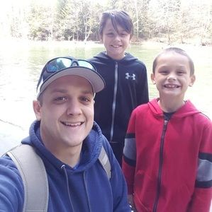 Meet your Posher, Devin